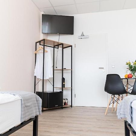 Hostel Messe Laatzen Bagian luar foto