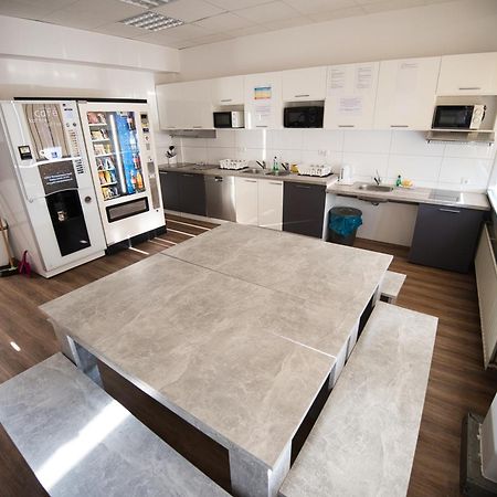 Hostel Messe Laatzen Bagian luar foto