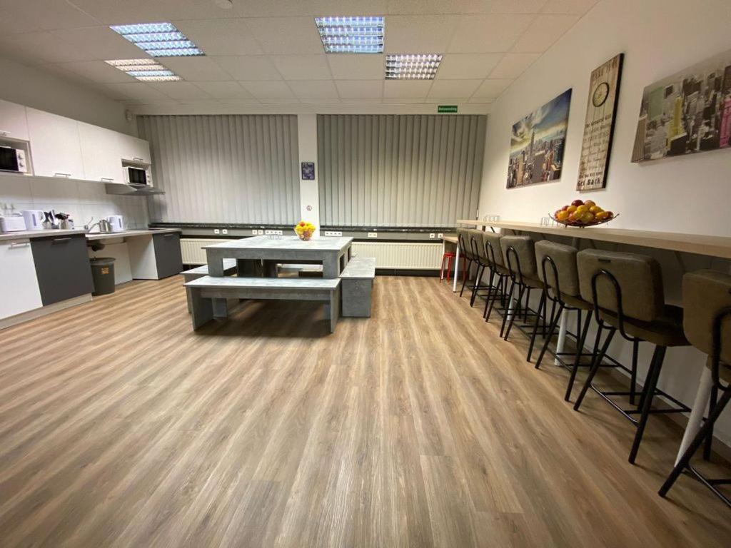 Hostel Messe Laatzen Bagian luar foto