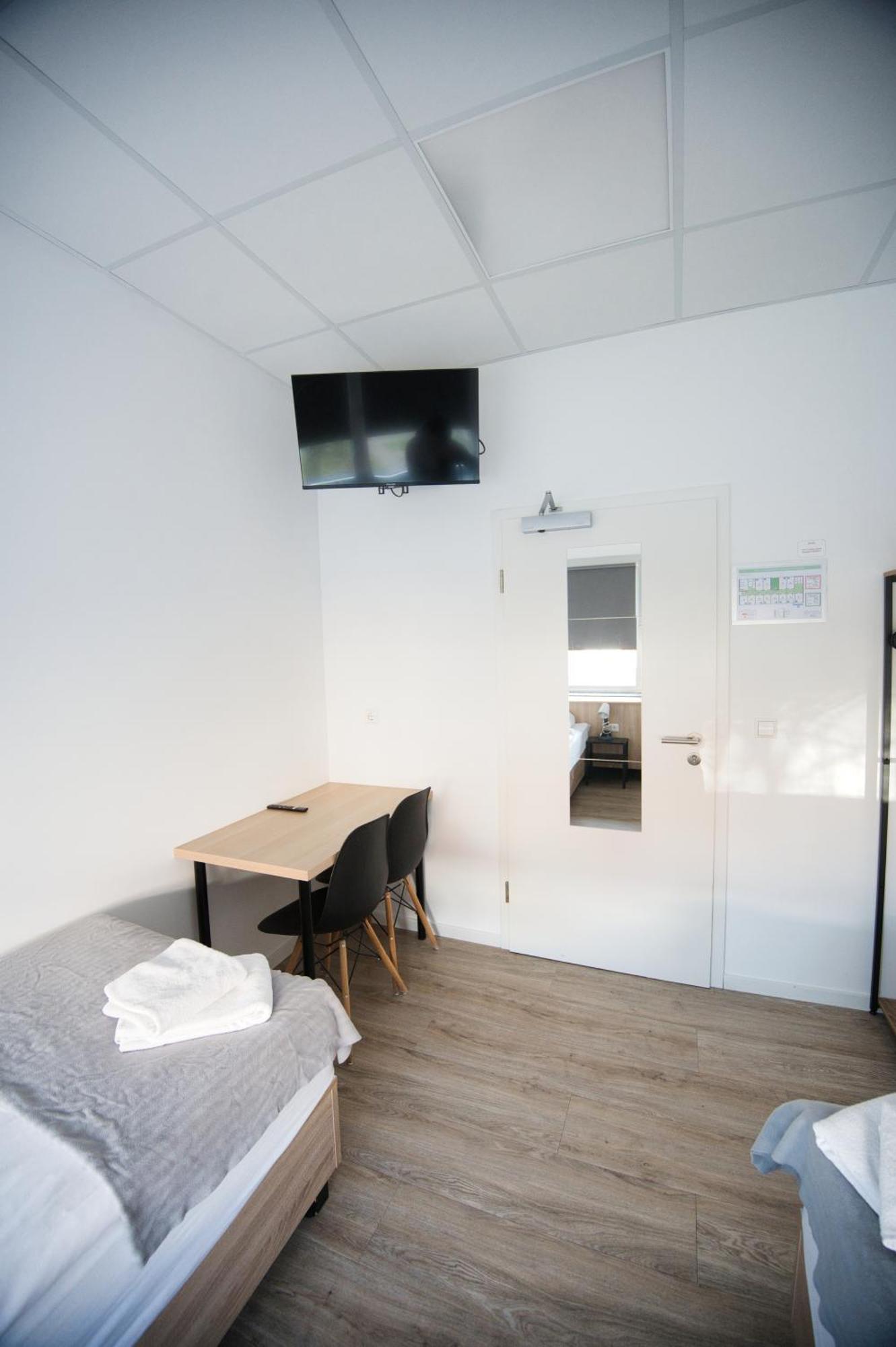 Hostel Messe Laatzen Bagian luar foto