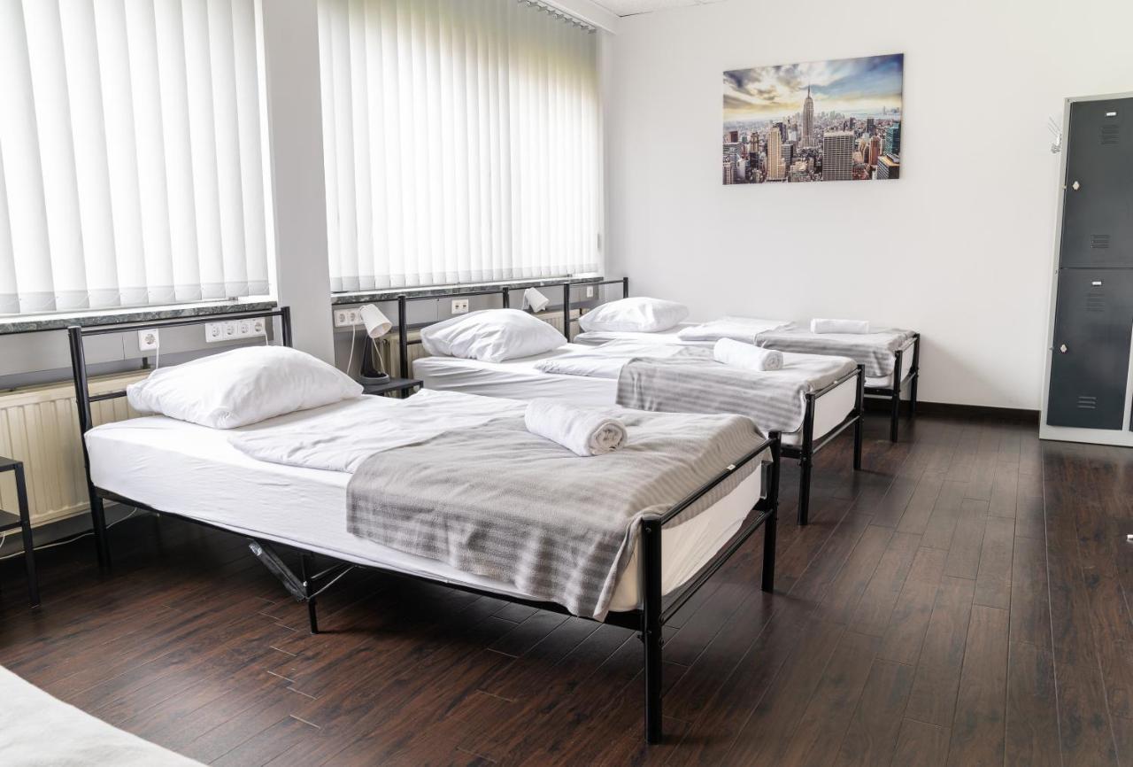 Hostel Messe Laatzen Bagian luar foto